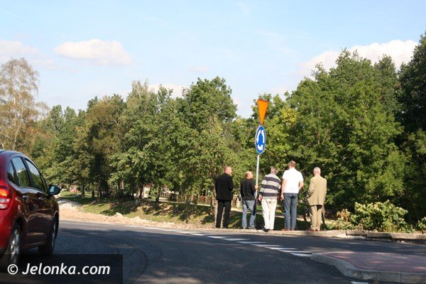 rondo-w-mikowie-dzieki-inicjatywie-jelonkicom-foto-42083