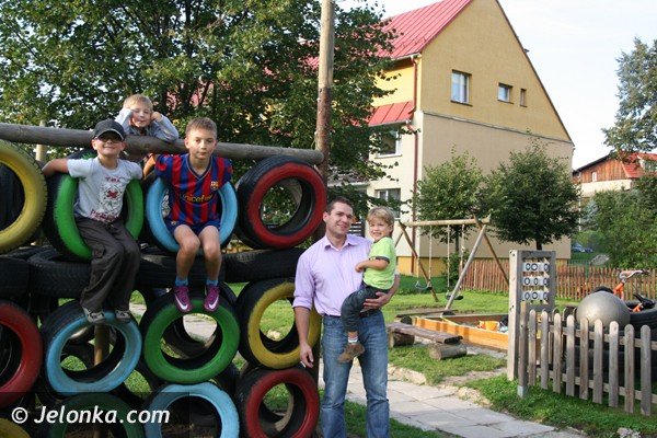 mieszkancy-malinnika-walcza-o-rozbudowe-placu-zabaw-i-czekaja-na-radnego-foto-42103