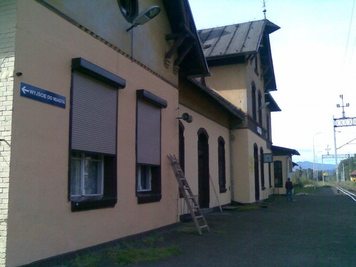 pkp-oznakoway-wejscie-na-peron-w-cieplicach-42143