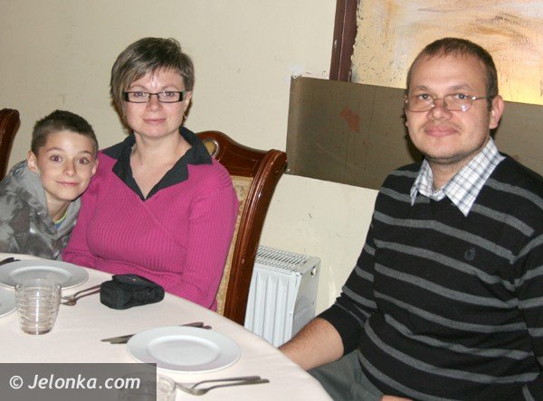 osoby-guche-i-niedosyszace-obchodziy-swoj-dzien-foto-42150