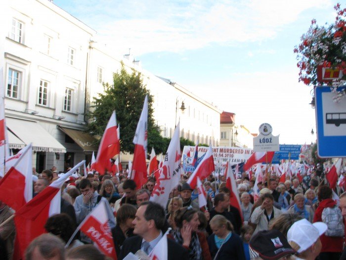 jeleniogorzanie-licznie-uczestniczyli-w-marszu-obudz-sie-polsko-42328