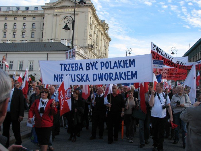 jeleniogorzanie-licznie-uczestniczyli-w-marszu-obudz-sie-polsko-42328