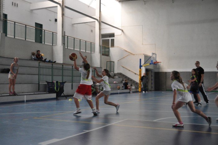 klasa-4-e-bez-porazki-w-wichos-mini-basket-lidze-foto-42335
