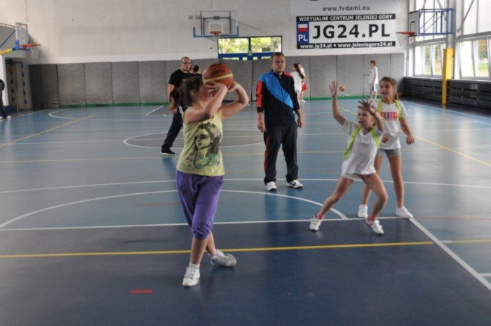 klasa-4-e-bez-porazki-w-wichos-mini-basket-lidze-foto-42335