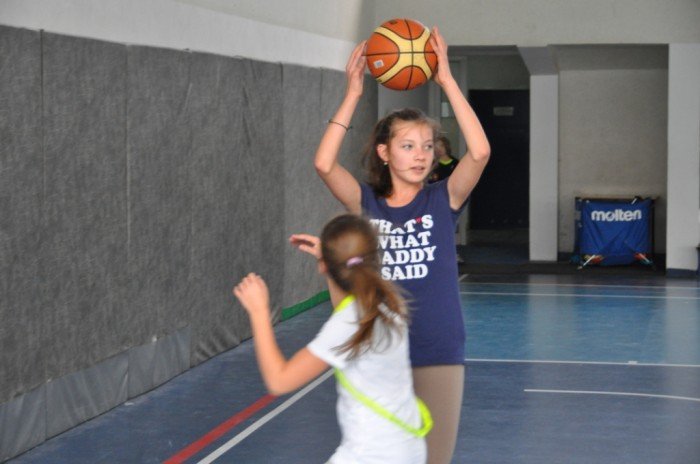 klasa-4-e-bez-porazki-w-wichos-mini-basket-lidze-foto-42335