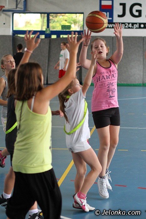 klasa-4-e-bez-porazki-w-wichos-mini-basket-lidze-foto-42335