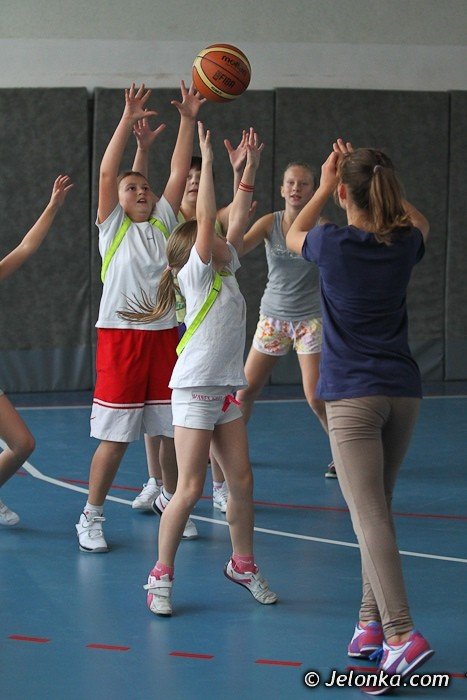 klasa-4-e-bez-porazki-w-wichos-mini-basket-lidze-foto-42335