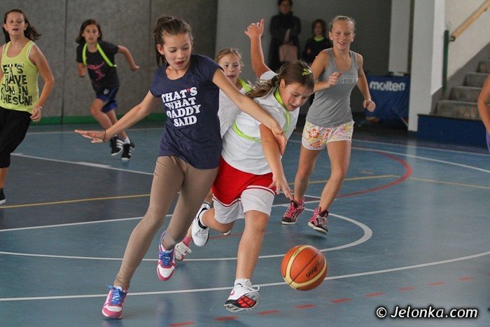 klasa-4-e-bez-porazki-w-wichos-mini-basket-lidze-foto-42335