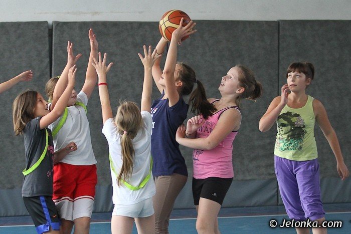 klasa-4-e-bez-porazki-w-wichos-mini-basket-lidze-foto-42335