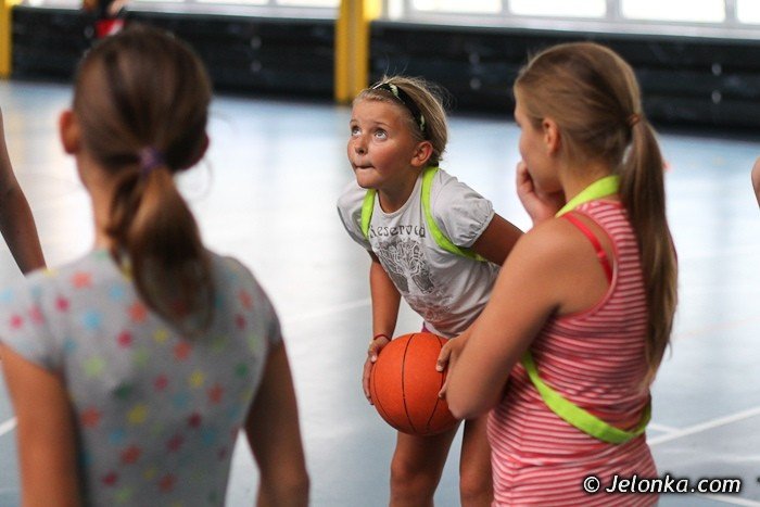 klasa-4-e-bez-porazki-w-wichos-mini-basket-lidze-foto-42335