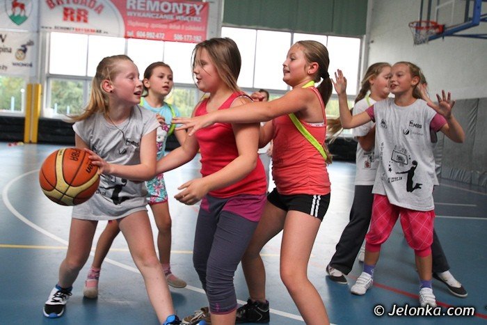 klasa-4-e-bez-porazki-w-wichos-mini-basket-lidze-foto-42335