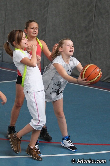 klasa-4-e-bez-porazki-w-wichos-mini-basket-lidze-foto-42335