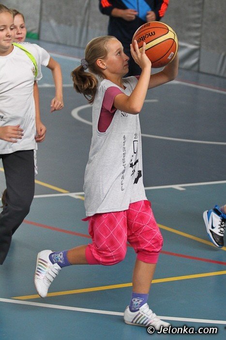 klasa-4-e-bez-porazki-w-wichos-mini-basket-lidze-foto-42335