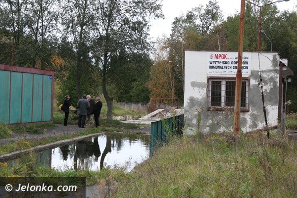 wysypisko-smieci-w-siedlecinie-porosnie-trawa-jezyny-i-leszczyna-foto-42478