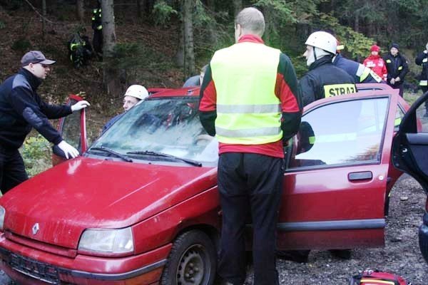 wypadek-autobusu-i-kilku-aut-ponad-50-osob-poszkodowanych-na-szczescie-to-cwiczenia-foto-42509