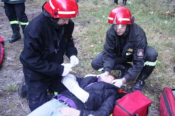 wypadek-autobusu-i-kilku-aut-ponad-50-osob-poszkodowanych-na-szczescie-to-cwiczenia-foto-42509