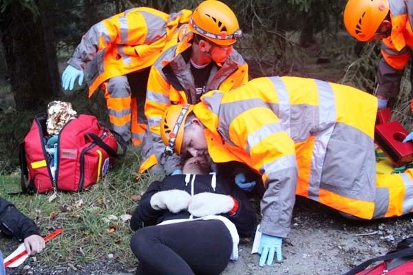 wypadek-autobusu-i-kilku-aut-ponad-50-osob-poszkodowanych-na-szczescie-to-cwiczenia-foto-42509