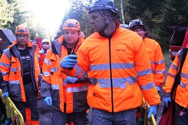 wypadek-autobusu-i-kilku-aut-ponad-50-osob-poszkodowanych-na-szczescie-to-cwiczenia-foto-42509