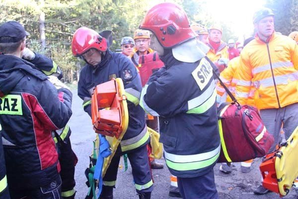 wypadek-autobusu-i-kilku-aut-ponad-50-osob-poszkodowanych-na-szczescie-to-cwiczenia-foto-42509