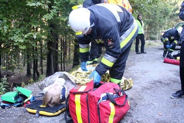 wypadek-autobusu-i-kilku-aut-ponad-50-osob-poszkodowanych-na-szczescie-to-cwiczenia-foto-42509