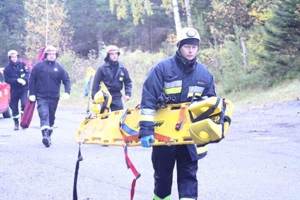 wypadek-autobusu-i-kilku-aut-ponad-50-osob-poszkodowanych-na-szczescie-to-cwiczenia-foto-42509