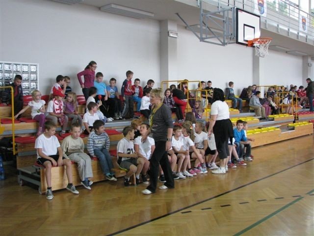 kolejne-zmagania-sportowe-miedzy-szkoami-z-karpacza-i-reichenbach-foto-42510