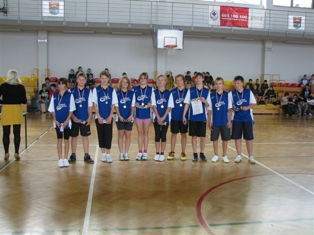 kolejne-zmagania-sportowe-miedzy-szkoami-z-karpacza-i-reichenbach-foto-42510