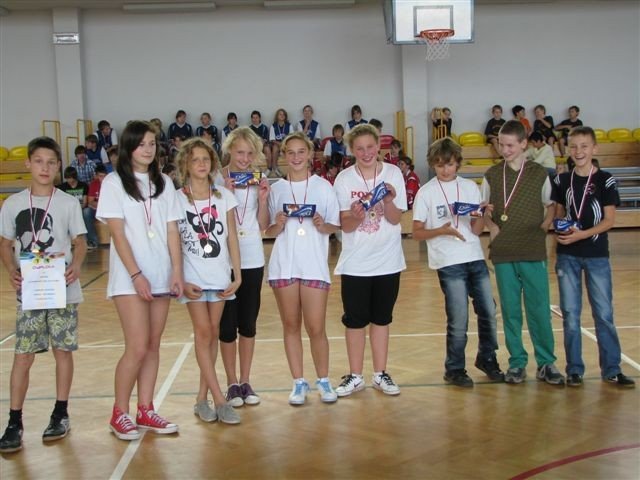 kolejne-zmagania-sportowe-miedzy-szkoami-z-karpacza-i-reichenbach-foto-42510