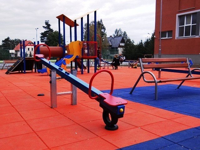 place-i-urzadzenia-dla-dzieci-modziezy-i-dorosych-w-sobieszowie-foto-42540