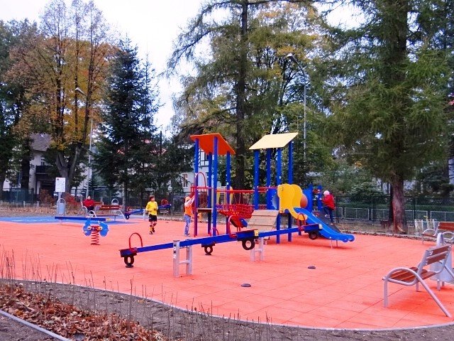 place-i-urzadzenia-dla-dzieci-modziezy-i-dorosych-w-sobieszowie-foto-42540