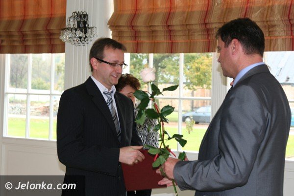 powiatowy-dzien-edukacji-narodowej-w-staniszowskim-paacu-foto-42580