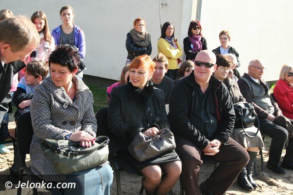 nowe-boisko-na-jeleniogorskim-zabobrzu-foto-42598