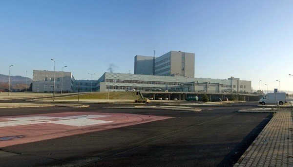 jeleniogorski-szpital-ograniczy-przyjecia-na-wiekszosc-oddziaow-42622