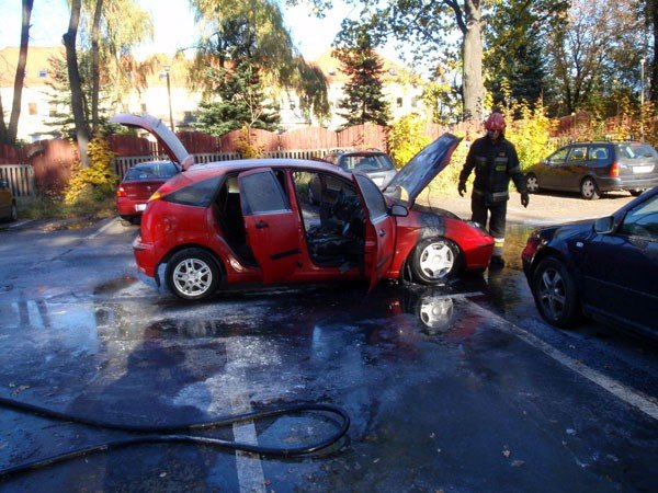 auto-sponeo-przy-urzedzie-skarbowym-foto-42642