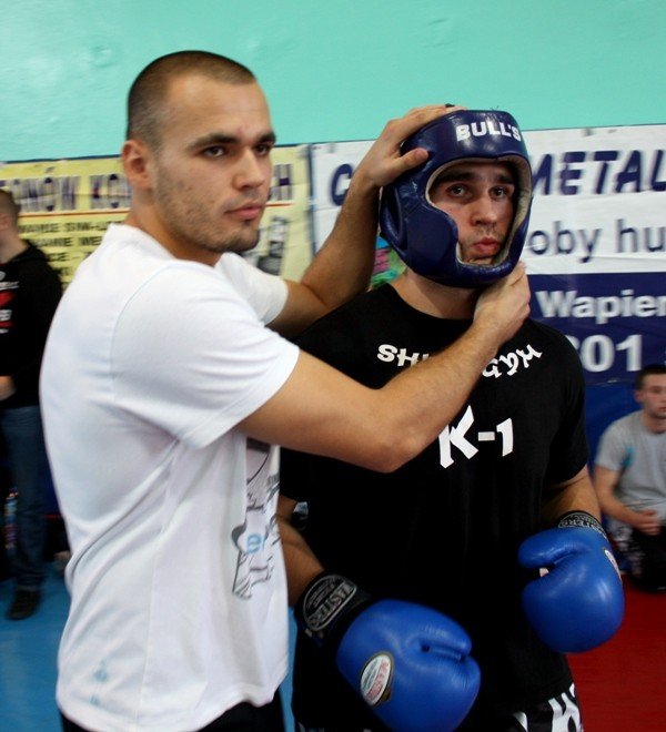 szesciu-jeleniogorskich-fighterow-wystartowao-w-zarach-foto-42706