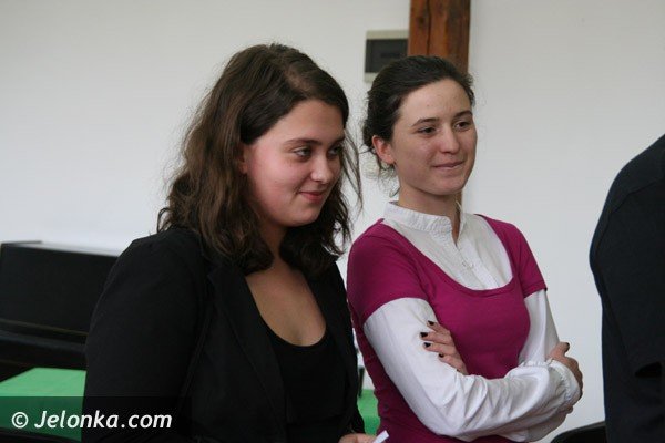 przeglad-zywych-ksiag-w-jeleniogorskim-ii-lo-foto-42728
