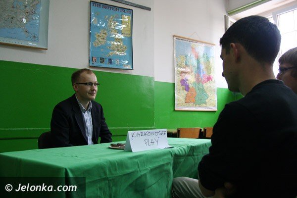 przeglad-zywych-ksiag-w-jeleniogorskim-ii-lo-foto-42728
