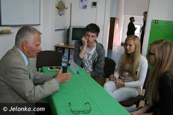 przeglad-zywych-ksiag-w-jeleniogorskim-ii-lo-foto-42728
