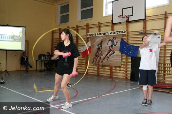 uczniowie-przy-ul-grunwaldzkiej-maja-nowe-boiska-foto-42751