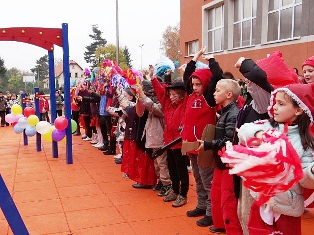 nowy-plac-zabaw-w-sobieszowie-juz-suzy-dzieciom-foto-42755