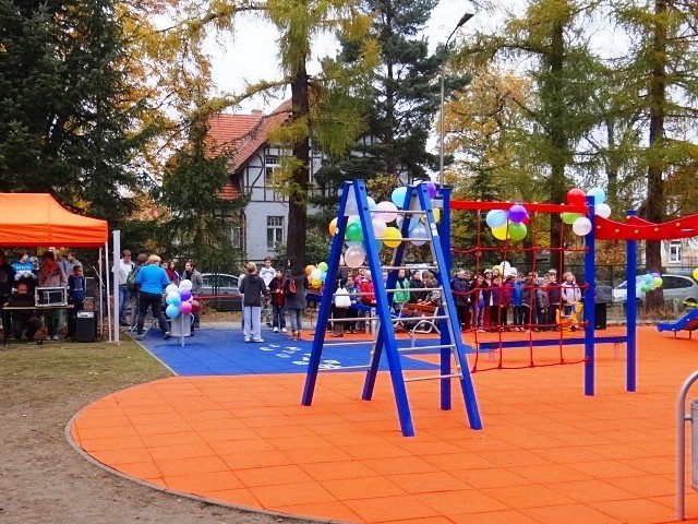 nowy-plac-zabaw-w-sobieszowie-juz-suzy-dzieciom-foto-42755
