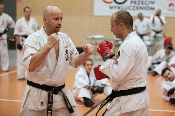 ogolnopolskie-seminarium-szkoleniowe-oyama-karate-rafa-majda-wyrozniony-42771