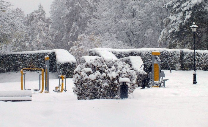 fitnes-na-wzgorzu-kosciuszki-jeleniogorzanie-cwicza-tu-nawet-w-sniegu-foto-42786