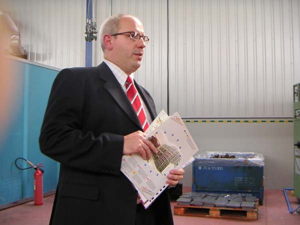 Dyrektor zakładu Domenico Schiavone