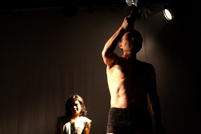 japonski-teatr-ekspresji-o-wadzy-przemocy-sprawiedliwosci-foto-42797