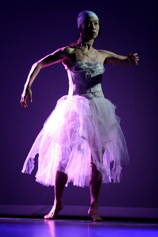 japonski-teatr-ekspresji-o-wadzy-przemocy-sprawiedliwosci-foto-42797