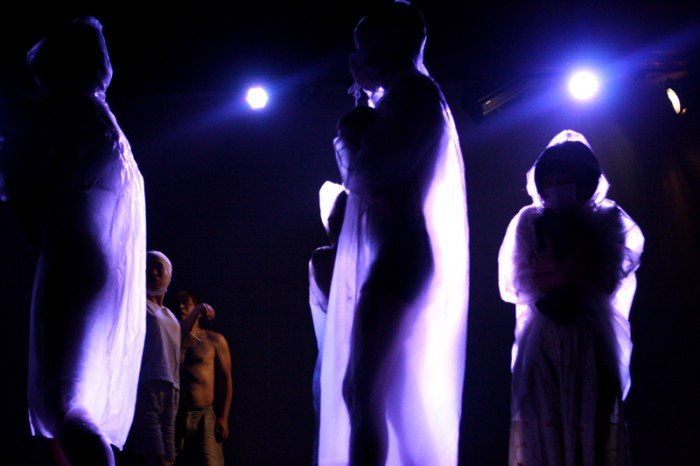 japonski-teatr-ekspresji-o-wadzy-przemocy-sprawiedliwosci-foto-42797