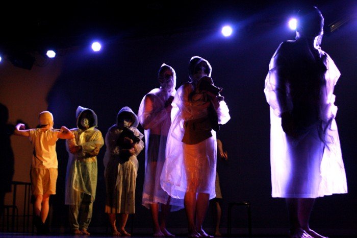 japonski-teatr-ekspresji-o-wadzy-przemocy-sprawiedliwosci-foto-42797