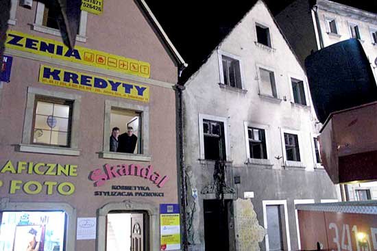 menele-podpalaja-zabytkowe-kamienice-4286