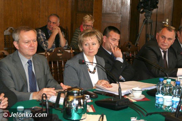jeszcze-nie-rozpoczeto-prac-modernizacyjnych-na-trasie-kolejowej-piechowiceszklarska-poreba-gorna-42862